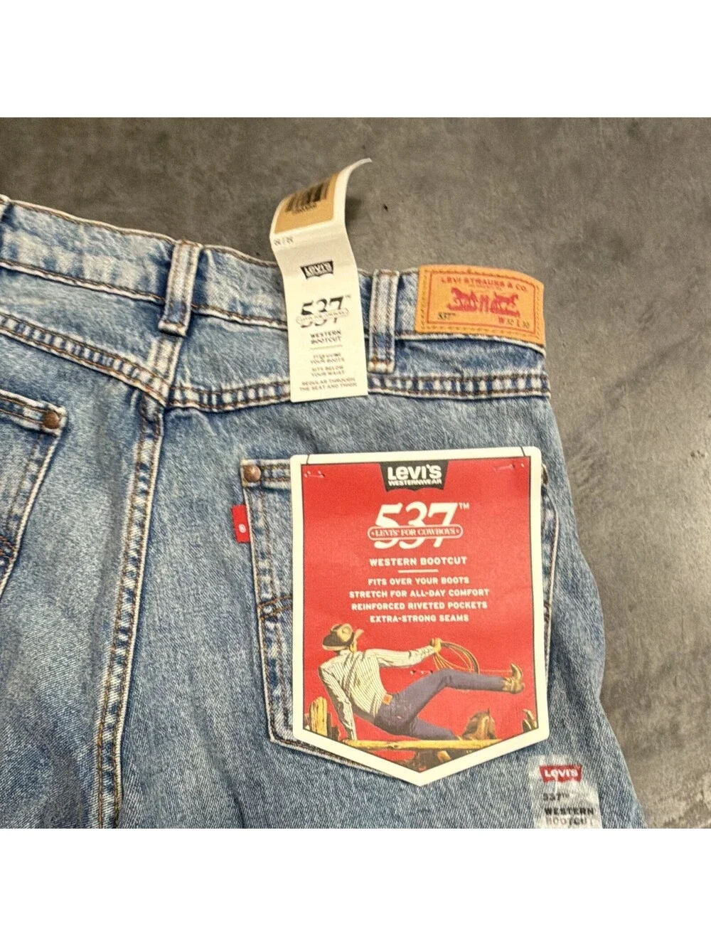 Levi’s 537 Western Bootcut Men’s Jeans 32x30 Light Wash Stretch NWT Cowboy